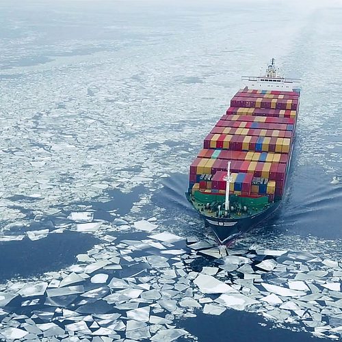 containership-in-ice